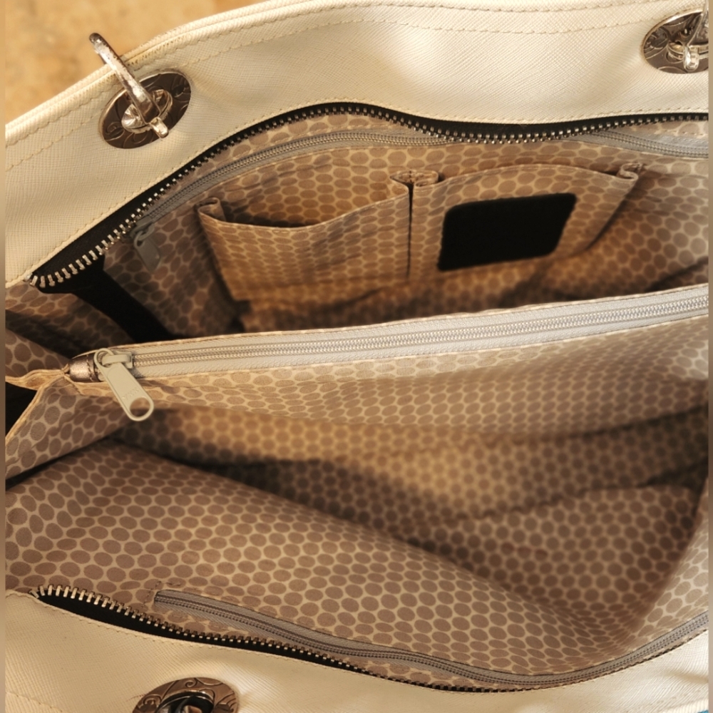 Brighton Fashionista Oversize Travel Bag - Picture 8 of 13